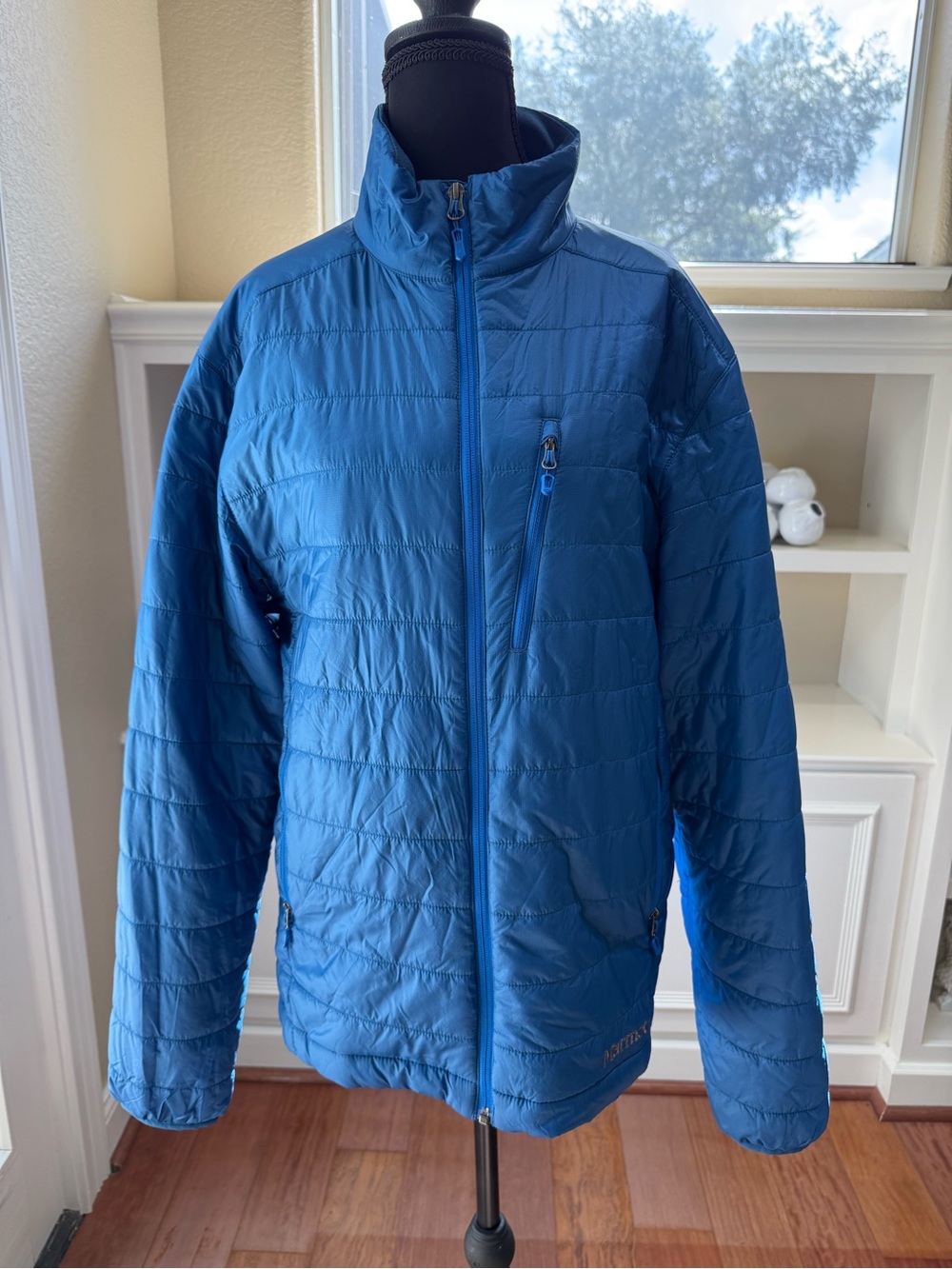 Marmot Men's Lightweight Puffer M Jacket - Zip Up Bright Blue Insulated Jacket